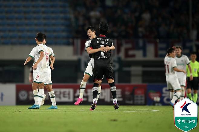 대전 선수단이 기뻐하는 모습. 사진=프로축구연맹