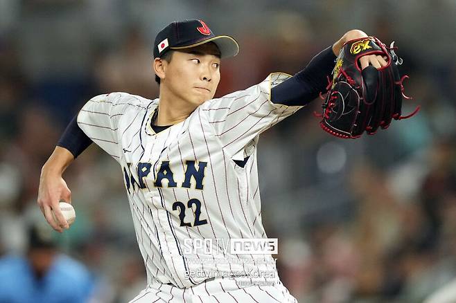 ▲ 2023년 WBC(월드베이스볼클래식) 국가대표로 활약했던 한신 투수 유아사 아쓰키가 흉추황색인대골화증 수술을 받았다. 한국에서는 정찬헌이 앓았던 병이다.