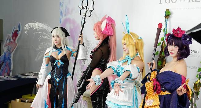 코스이즈 코스프레 포토존