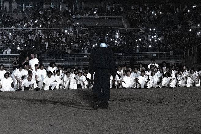 23일 고양종합운동장에서 열린 ‘예 x 타이 달러 사인 벌처스 리스닝 익스피리언스’에서 카녜이 웨스트가 공연을 하고 있다. 넥스티스 제공