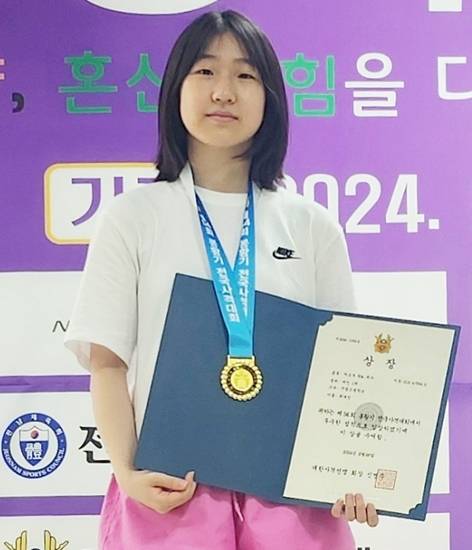 여고부 50m 복사 개인전서 우승한 최예인. 주엽고 제공