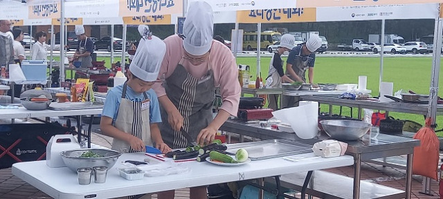 ▲지난해 '이야기가 있는 아빠 밥상' 대회 모집 ⓒ경기도