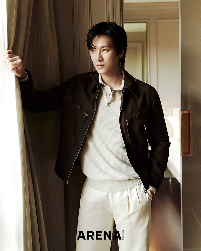 배우 안보현 패션 의류 화보. 사진 아레나 옴므 플러스