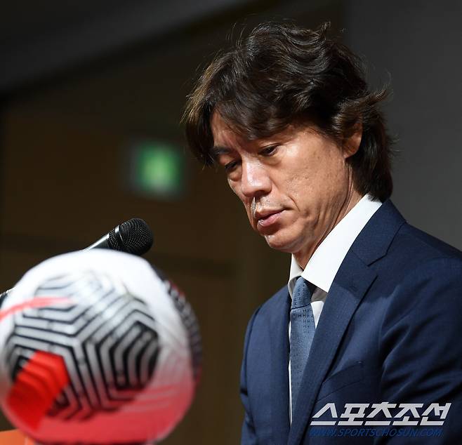 9월 북중미 월드컵 3차 예선 명단 발표 기자회견이 26일 서울 신문로 축구회관에서 열렸다. 홍명보 감독이 명단을 발표하고 있다. 신문로=박재만 기자pjm@sportschosun.com/2024.08.26/