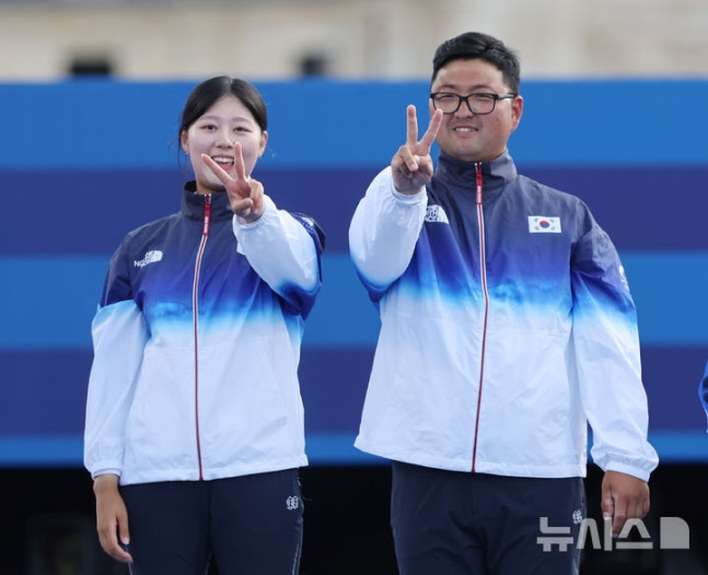 2024 파리 올림픽에서 양궁 남녀 3관왕에 오른 임시현(왼쪽)과 김우진. /사진=뉴시스