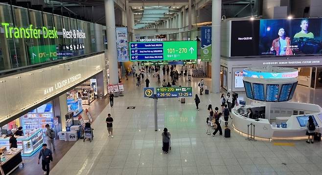 인천공항 제1여객터미널 면세점 전경. 박준철기자