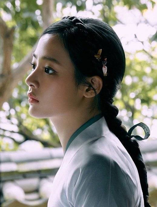 IMG_9655.jpeg 2004년생 걸그룹 라인업.gif