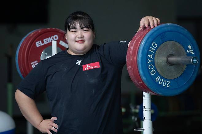 지난 27일 경기도 고양시 장미란체육관에서 만난 박혜정은 “역도라는 종목이 동작을 반복하는 것이라 훈련 과정이 지루하다고 생각할 수 있지만, 내가 부족한 부분을 연구하고 자세를 조금씩 바꿔가면서 성과를 내는 재미가 있다”고 했다./박상훈 기자