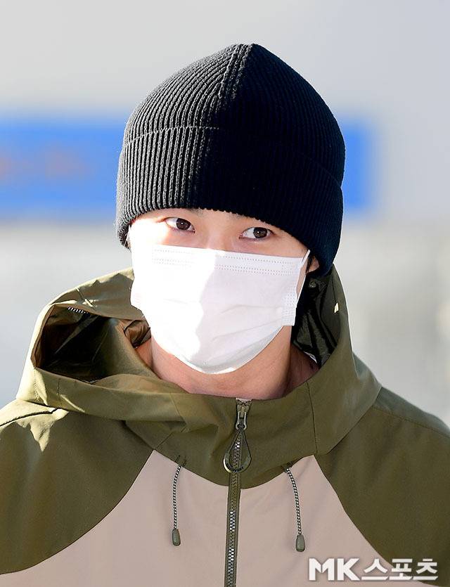 변우석은 블랙 비니를 포인트 아이템으로 선택해 시크하고 세련된 매력을 발산했다.사진=MK스포츠DB