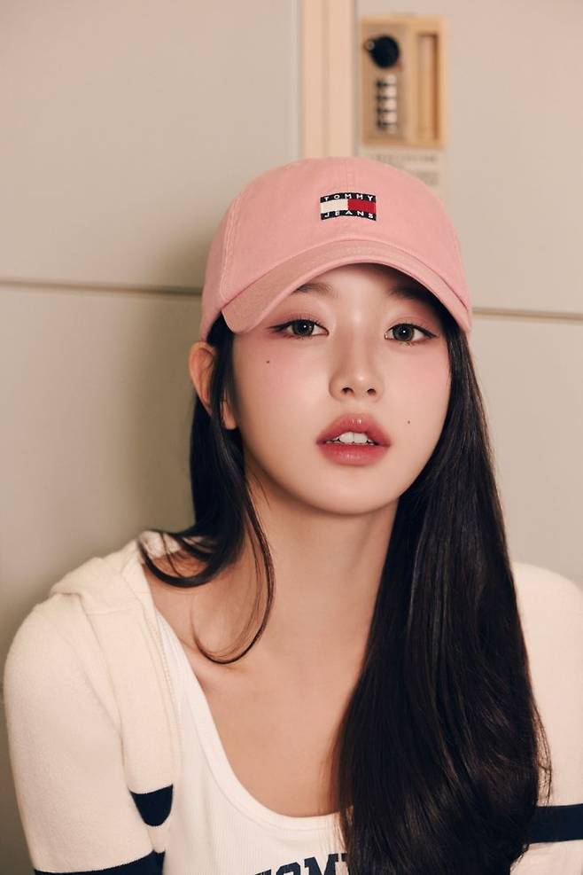 [서울=뉴시스] 장원영. (사진=타미 진스 제공) 2024.08.30. photo@newsis.com  *재판매 및 DB 금지