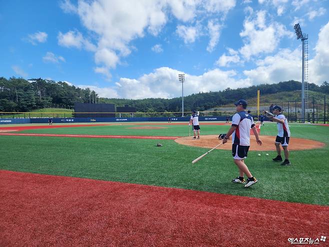 제13회 아시아청소년야구선수권대회에 나설 U-18 대표팀은 30일 부산 기장현대차드림볼파크에서 팀 훈련을 진행했다. 기장, 박정현 기자