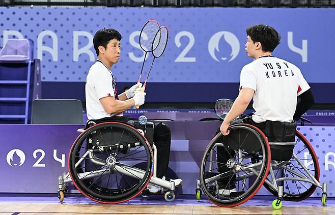 2024 파리 패럴림픽 배드민턴 대표팀 정재군(왼쪽)과 유수영. 사진 | 대한장애인체육회