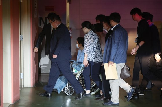 박근혜 전 대통령은 2019년 9월 16일 어깨 수술을 받기 위해 서울 서초구 서울성모병원으로 이송됐다. 중앙포토