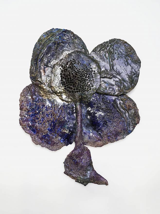"FLOWER (8715)" by Sterling Ruby will be on view at “The Flower Cutter Rests on Dust Covered Steps" at Shinsegae Gallery (Courtesy of the artist and Shinsegae Gallery)