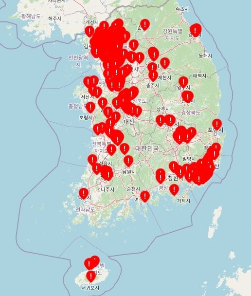 중학생이 만든 것으로 알려진 사이트 ‘딥페이크맵(deepfakemap.kr)에는 불법합성 성범죄가 발생한 것으로 추정되는 학교 약 600곳(1일 기준)이 표시돼 있다. 딥페이크맵 갈무리