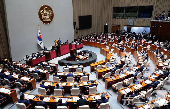 박정 국회 예산결산특별위원회 위원장이 2일 오전 서울 여의도 국회에서 열린 제418회국회(정기회) 제1차 예결위 전체회의에서 의사봉을 두드리고 있다. 2024.9.2/뉴스1 ⓒ News1 안은나 기자