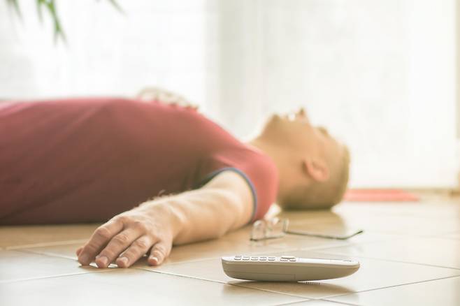 부정맥은 팔팔한 스포츠 선수도 쓰러뜨린다. 2021년 덴마크와 핀란드 대표팀의 경기 때 손흥민과 호흡을 맞췄던 크리스티안 에릭센이 힘없이 쓰러진 장면은 세계 축구계를 놀라게 했다. [사진=게티이미지뱅크]