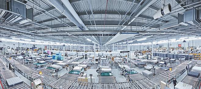 시몬스 팩토리움 내부 생산시설 모습 (시몬스 제공)