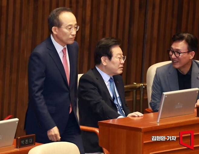 추경호 국민의힘 원내대표가 5일 국회에서 열린 본회의에서 교섭단체 대표연설을 하기 위해 발언대로 향하고 있다. 사진=김현민 기자 kimhyun81@