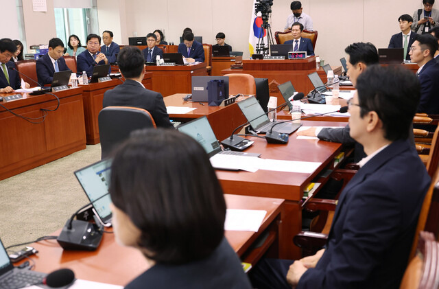 5일 국회에서 법사위 전체회의가 열리고 있다. 연합뉴스