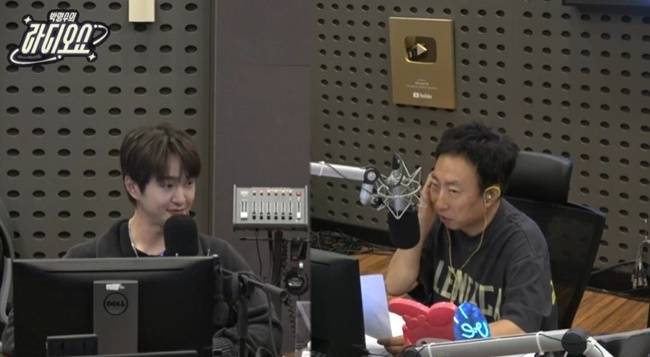 왼쪽부터 온유, 박명수(사진=KBS 쿨FM ‘박명수의 라디오쇼’)