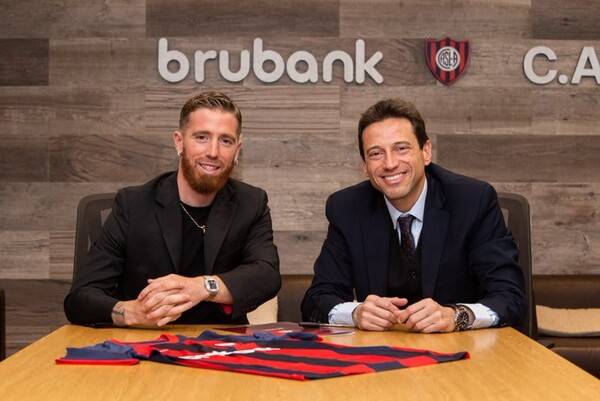 사진=산 로렌조. 산 로렌조는 7일(한국시간) 구단 채널을 통해 "무니아인은 새로운 산 로렌조 선수다. 그는 자유계약(FA)으로 우리 팀에 합류했다. 2025년 12월까지 계약을 체결했다"라고 공식 발표했다.