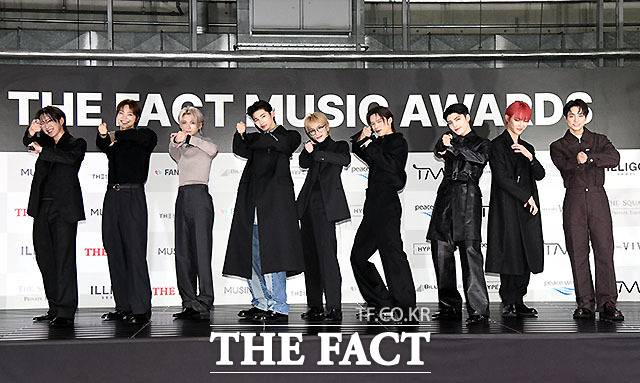 <더팩트>가 주최하고 팬앤스타와 필링바이브(FEELINGVIVE)가 주관하는 '2024 더팩트 뮤직 어워즈(2024 THE FACT MUSIC AWARDS, TMA)'가 8일 오후 일본 오사카 '교세라 돔 오사카'에서 열린 가운데 그룹 앤팀(&TEAM)의 후마와 의주, 유마, 죠, 하루아, 케이, 마키, 니콜라스, 타키(왼쪽부터)가 레드카펫을 밟고 있다. /교세라 돔 오사카=이효균 기자