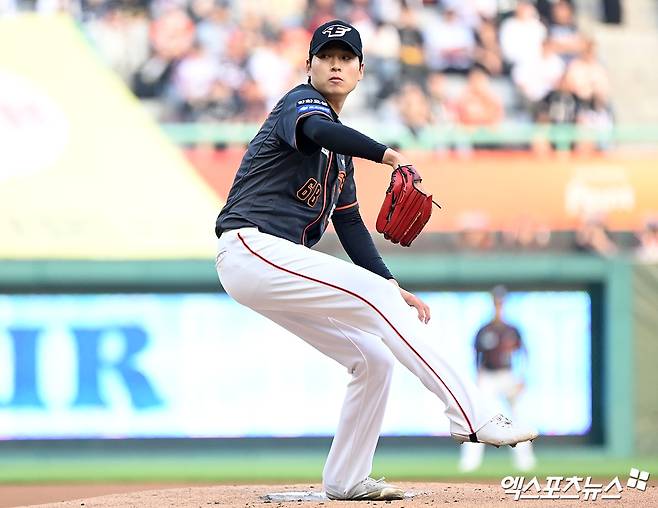 한화 투수 조동욱(사진)은 8일 잠실구장에서 열릴 '2024 신한 SOL Bank KBO 리그' LG와 팀 간 15차전 맞대결에서 선발 등판한다. 조동욱은 어깨 피로가 쌓인 문동주를 대신해 대체 선발로서 마운드에 오른다. 엑스포츠뉴스 DB