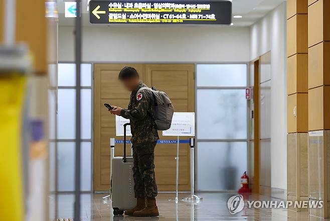 대학병원으로 파견된 군의관 (서울=연합뉴스) 신현우 기자