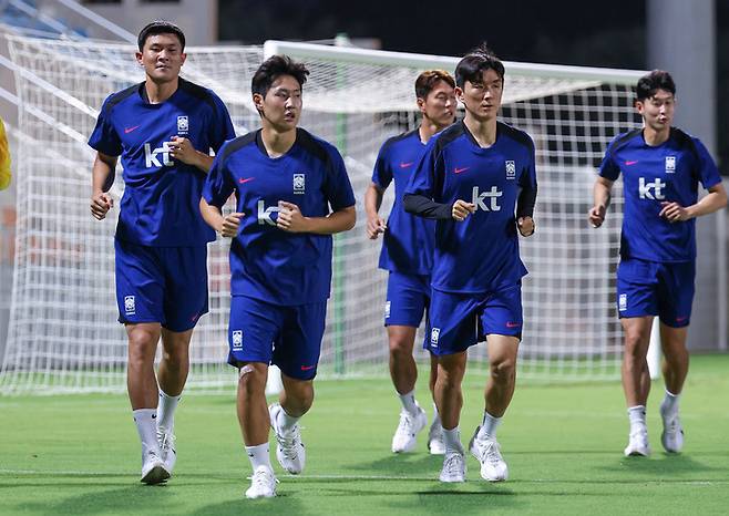 한국 축구 대표팀이 훈련하고있다