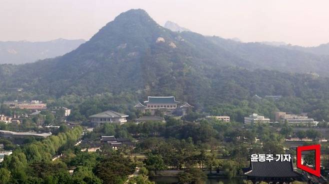 10일 윤석열 정부의 출범과 함께 국민에게 개방된지 1주년을 맞이한 서울 종로구 청와대 본관. 사진=윤동주 기자 doso7@