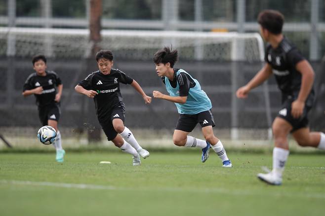 성남FC 선수들과 함께하는 축구클리닉이 진행됐다. K리그