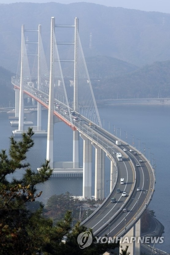 마창대교 전경./연합뉴스 /