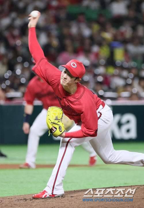 10일 요미우리전에 선발등판하는 히로시마 우완 모리시타. 올시즌 요미우리전 4경기에 나가 패 없이 2승을 올렸다. 히로시마는 지난주 6경기에서 1승에 그치면서 1위를 요미우릴에 내줬다. 사진캡처=히로시마 카프 SNS