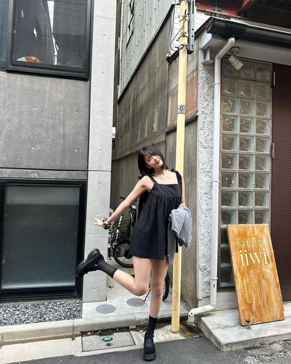 사진 출처= 안유진 SNS