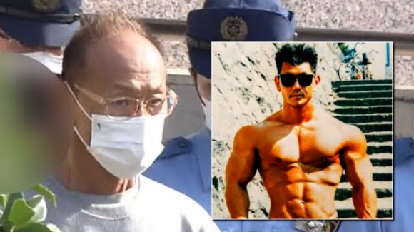 일본에서 태닝숍을 운영하던 야마모토 히로키가 30년간 100명이 넘는 여성 손님의 나체 사진을 찍은 혐의로 경찰에 체포됐다. 사진은 체포 당시 야마모토의 모습(왼쪽)과 그가 자신의 사회관계망서비스(SNS)에 “33년 전 내 모습”이라며 올린 사진. 후지TV 캡처