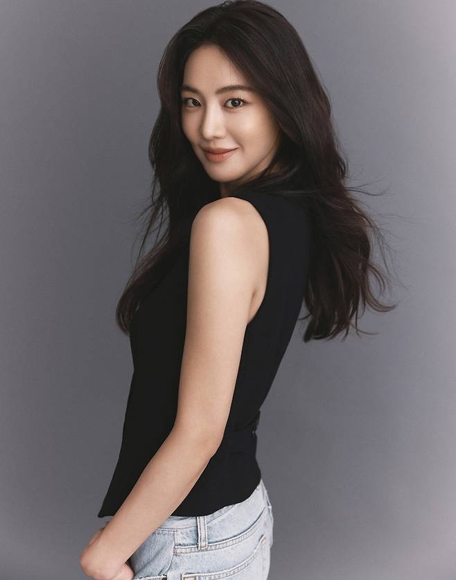 배우 한지은 그램엔터테인먼트