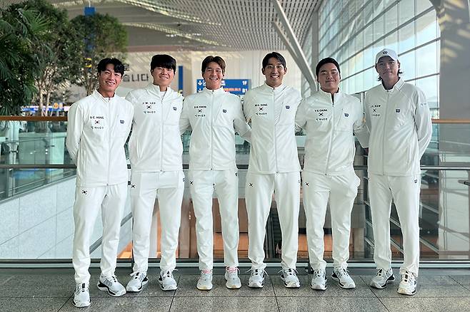 9일 출국한 남자테니스대표팀 ((왼쪽부터) 홍성찬, 이재문, 권순우, 송민규, 정윤성, 남지성) (사진=대한테니스협회)