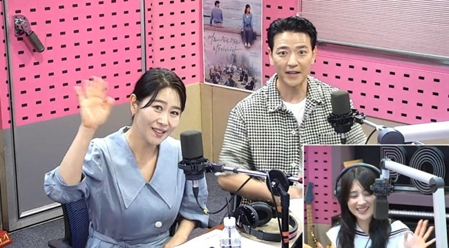 왼쪽 위부터 시계방향으로 김지영, 배수빈, 박하선(SBS 파워FM ‘박하선의 씨네타운’)