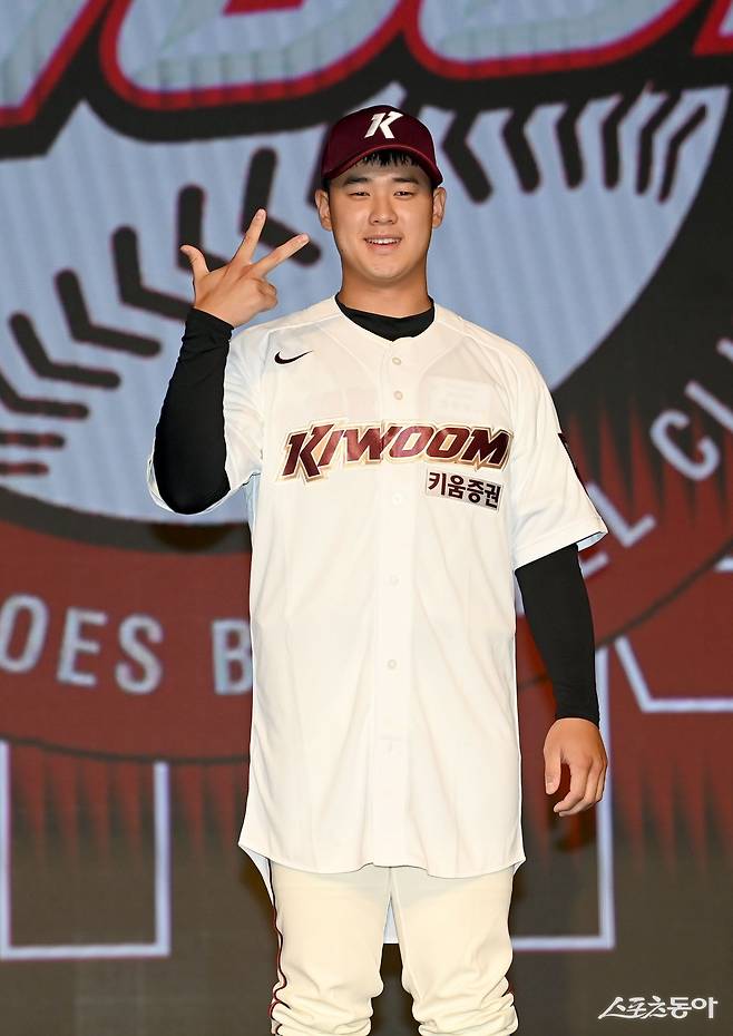 2025 KBO 신인드래프트에서 전체 1순위로 키움에 지명된 덕수고 투수 정현우. 김종원 기자 won@donga.com