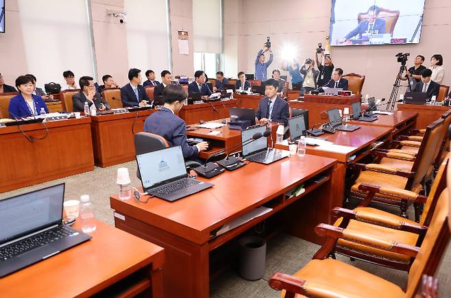 11일 오후 국회 법제사법위원회에서 김건희·채상병특검법이 야당 단독으로 통과되고 있다. 연합뉴스