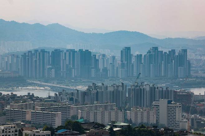 8일 남산에서 바라본 서초구 일대 아파트. (사진=연합뉴스)