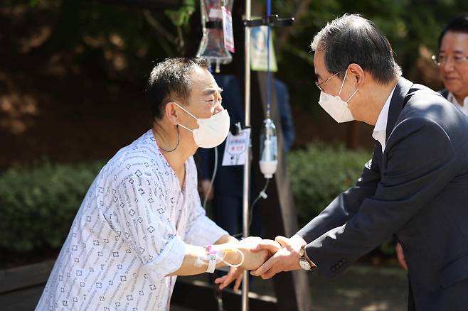 한덕수 국무총리는 13일 오전 전남 화순군 화순전남대병원을 찾았다.(총리실 제공)