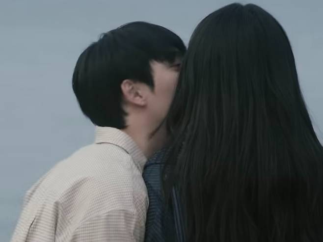 사진=이영지 '스몰 걸' 뮤비 캡처