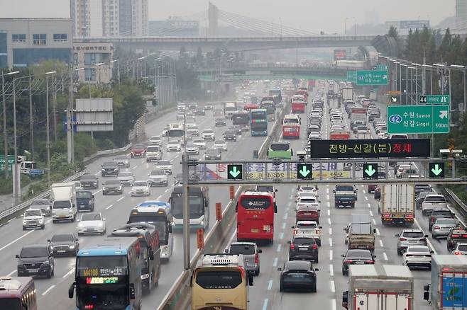 경기 용인시 기흥구 경부고속도로 수원신갈IC 인근 고속도로/ 사진=뉴스1