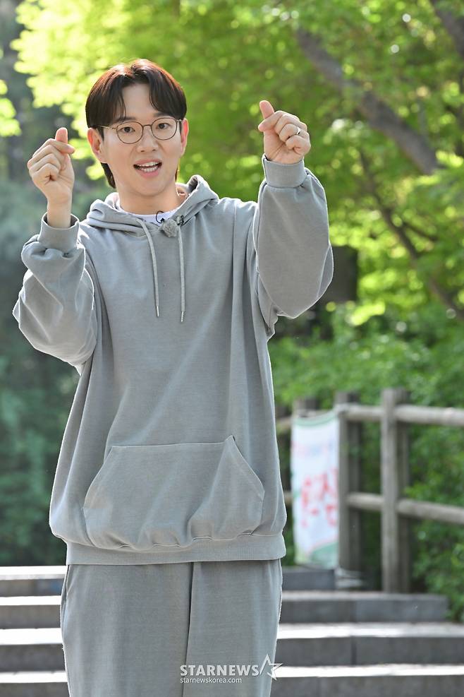 방송인 장성규가 30일 오전 온라인으로 진행된 KBS 2TV 예능 '2장 1절' 제작발표회를 위해 포즈를 취하고 있다. /사진제공=KBS 2024.04.30 /사진=이동훈