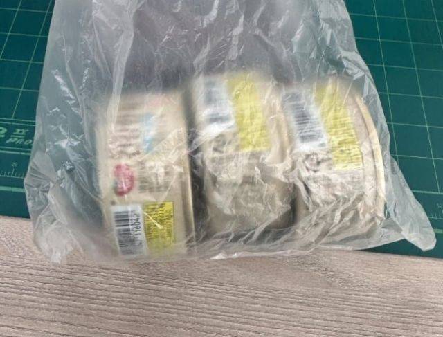 중소기업에서 일하는 사람들이 추석 선물이라고 인증한 사진. [사진출처 = 온라인 커뮤니티 캡처]