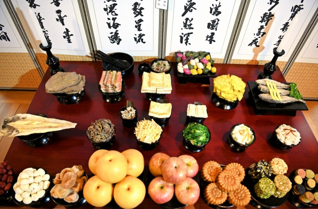 A charye table. (Korea Agro-Fisheries & Food Trade Corporation)