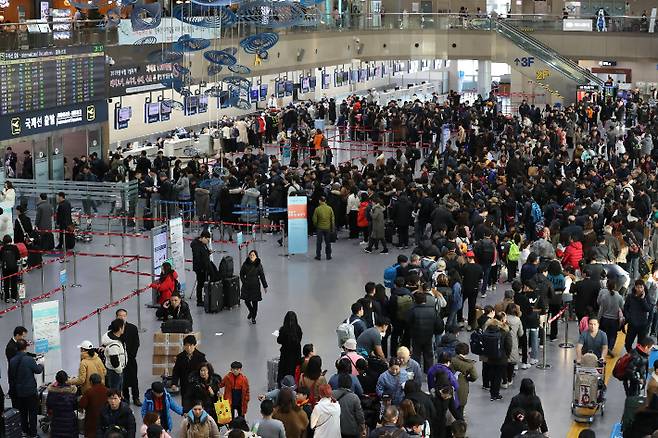 김해공항 국제선. 연합뉴스