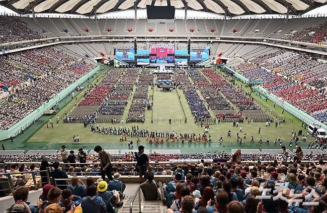 서울 마포구 서울월드컵경기장에서 열린 '2023 새만금 세계스카우트잼버리' 폐영식 및 K-팝 콘서트. 사진공동취재단